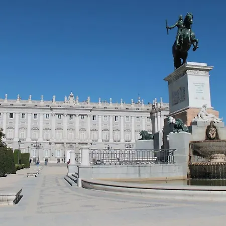 Urbantec Realty - Palacio Real - Opera Madrid Exterior foto